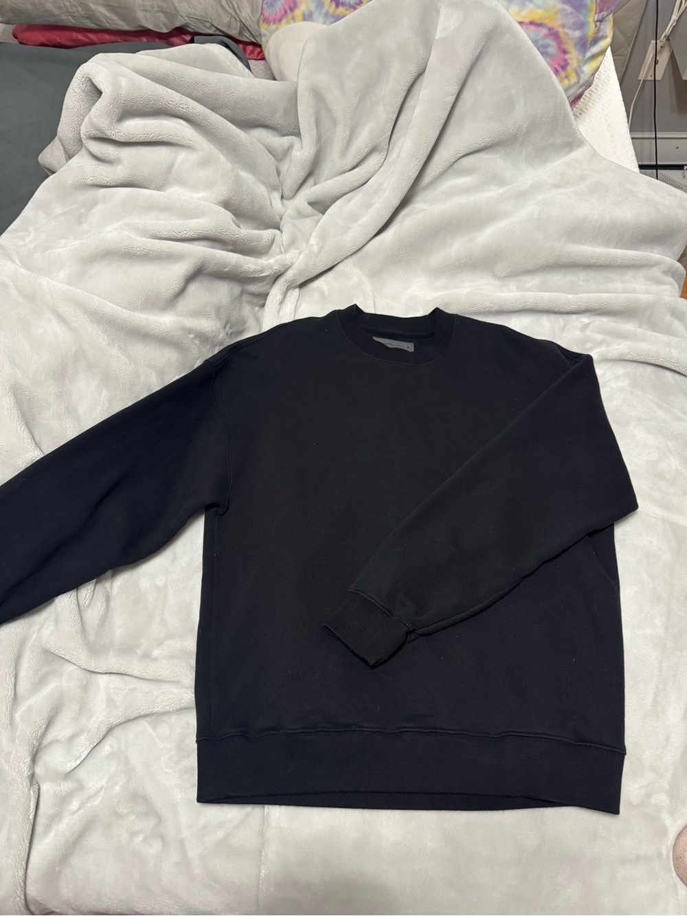 Abercrombie & Fitch Black Crewneck Sweater - Classic Everyday Pullover